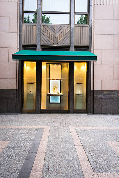istock Old style building facade  and empty road floor. 481325304