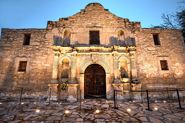 istock HDR of the Alamo 481333121