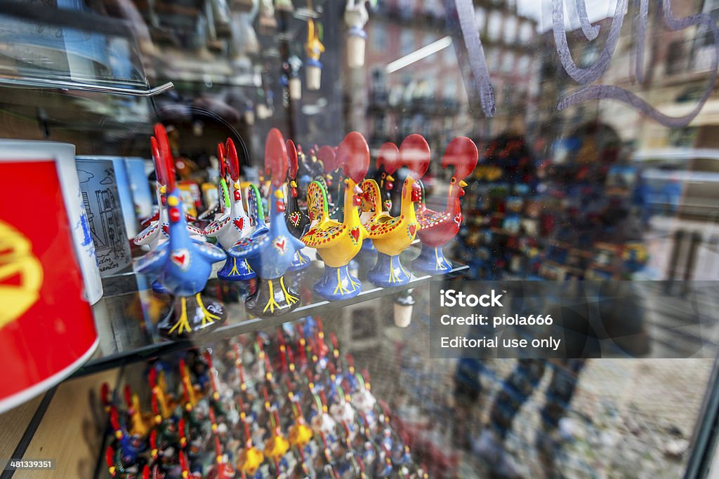Regali souvenir tipici dal Portogallo, a Lisbona - Foto stock royalty-free di Baixa