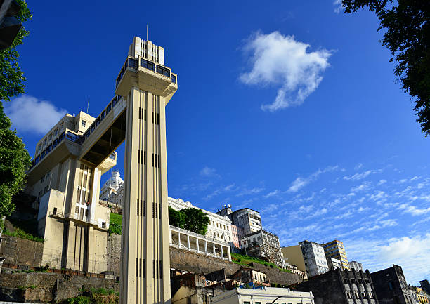 Salvador, Bahia - Lacerda elevator and its cliff Salvador da Bahia, Bahia, Brazil: Lacerda elevator - links Cairu Square, Lower Town and Thome de Souza Square, in the Upper Town - photo by M.Torres lacerda elevator stock pictures, royalty-free photos & images