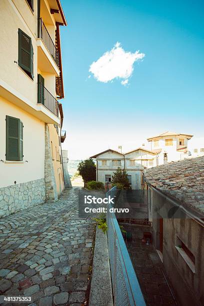 Old Town Pennabilli Italiana Foto de stock y más banco de imágenes de Adoquinado - Adoquinado, Aire libre, Anticuado