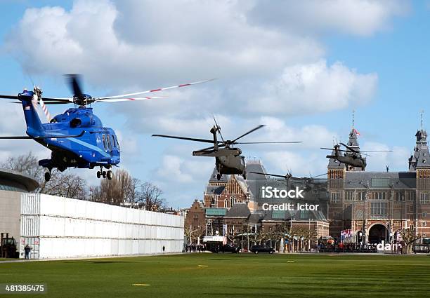 El Presidente Obama Visita A El Rijksmuseum Foto de stock y más banco de imágenes de Cuerpo de policía - Cuerpo de policía, Cumbre - Reunión, Despegar - Aviones