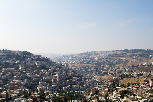 District of East Jerusalem with a predominantly Palestinian population. Adjacent to the Old City from the south, from the Kidron Valley.