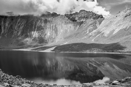 Photo Black and white of the lagoon of the sun in the Nevado de Toluca.