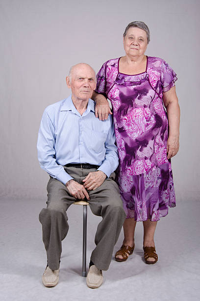 ポートレート、高齢者のカップルの 80 歳 - female 80 plus years vertical people ストックフォトと画像