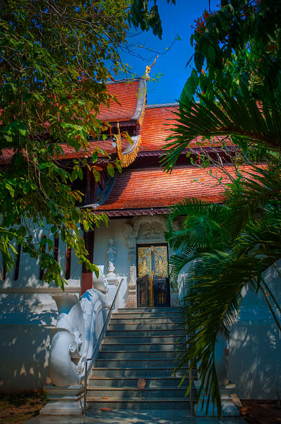 temple - hinduism monk buddhism myanmar photos et images de collection