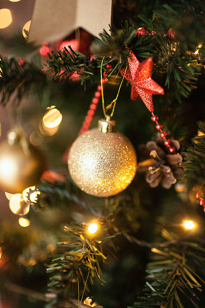 istock Beautiful holiday decorated room with Christmas tree 481491442