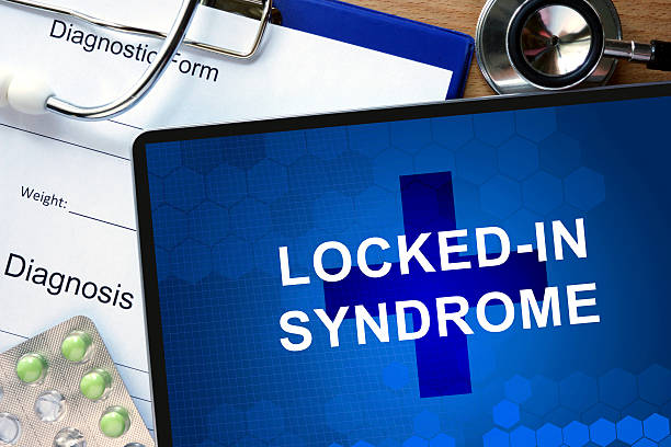 istock Diagnostic form with diagnosis Locked-In syndrome and pills. 481498418