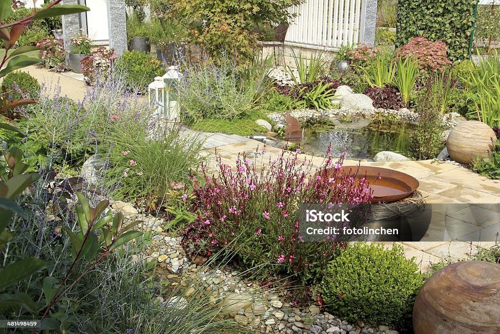 Gardendesign - Lizenzfrei Adirondack-Stuhl Stock-Foto