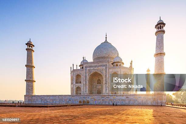 Foto de Taj Mahal Ao Pôrdosol e mais fotos de stock de Taj Mahal - Taj Mahal, Pôr-do-sol, Agra