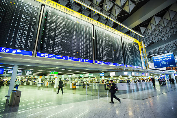 フランクフルト空港（フランクフルト・アム・マイン、ドイツ） - frankfurt international airport ストックフォトと画像