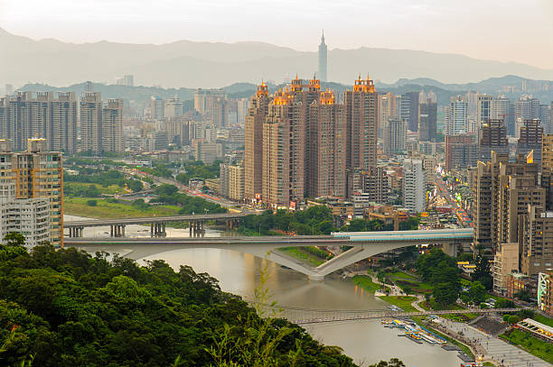 istock night view of bitan, taipei 481510384