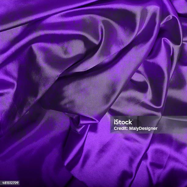 Темнофиолетовый Шелковый Фон — стоковые фотографии и другие картинки Абстрактный - Абстрактный, Атласная ткань, Блестящий