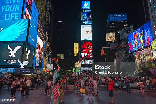 Photo libre de droit de Times Square De Manhattan De Nuit banque d'images et plus d'images libres de droit de Activité - Activité, Affaires, Affaires internationales