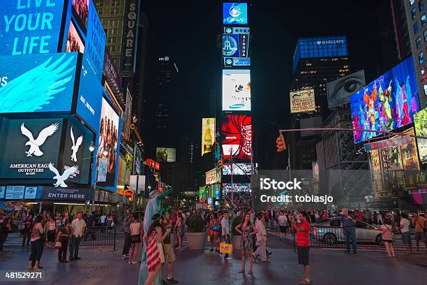 Times Square Manhattan Di Notte - Fotografie stock e altre immagini di Affari - Affari, Affari internazionali, Ambientazione esterna