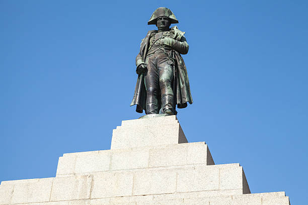 estátua de napoleão bonaparte, ajaccio, córsica - napoleon bonaparte - fotografias e filmes do acervo