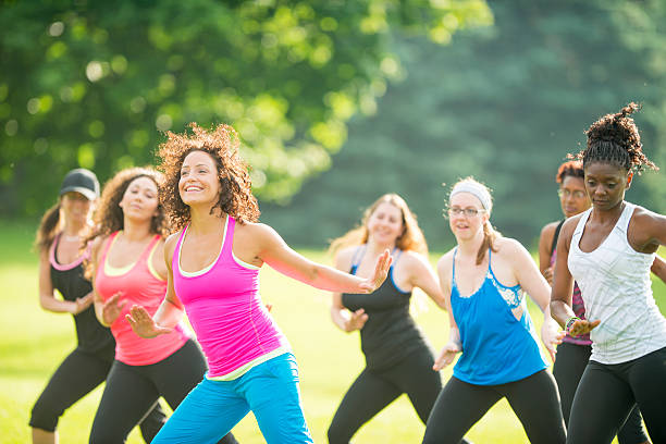 istock Outdoor Dance Fitness 481545877