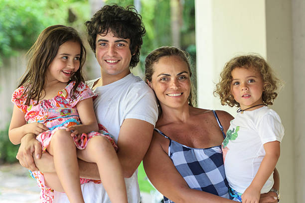 istock Single mother and children 481592432