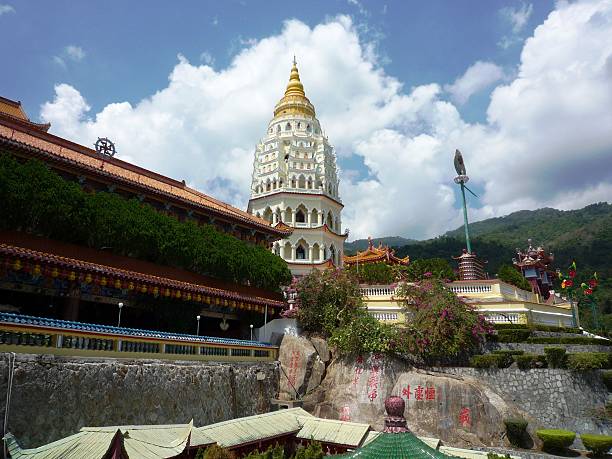 istock Kek Lok Si buddhist temple in Penang, Malaysia 481592472