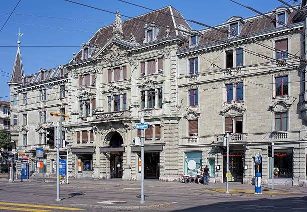 шаушпильхаус zurich здания - berlin germany gendarmenmarkt schauspielhaus germany стоковые фото и изображения