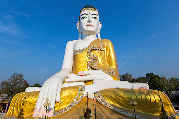 pagode sehtatgyi - paya photos et images de collection