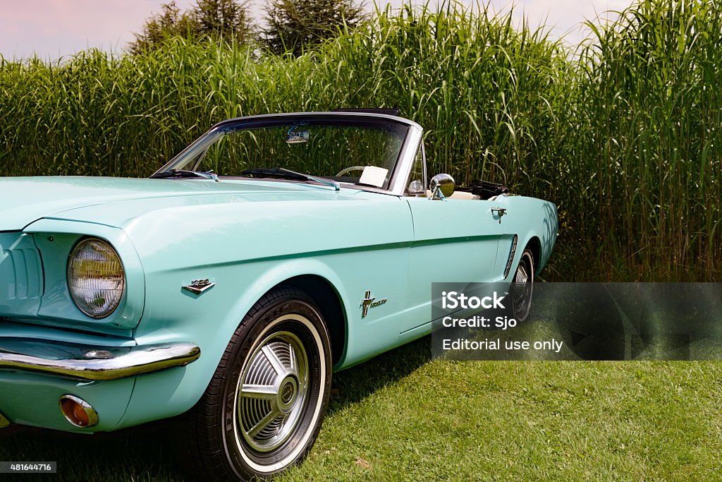 Ford Mustang 변환가능 클래식 카 컨버터블에 대한 스톡 사진 및 기타 이미지 - 컨버터블, 무스탕, 고풍스런 - Istock