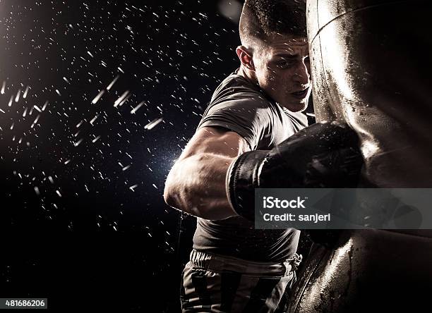 Boxen Power Stockfoto und mehr Bilder von Boxen - Sport - Boxen - Sport, Männer, Sport