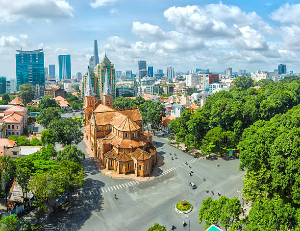 ho chi minh city, słoneczny dzień - ho chi minh zdjęcia i obrazy z banku zdjęć