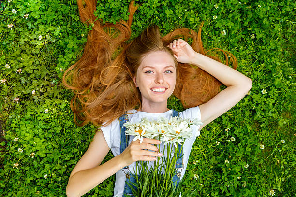 istock Beautiful smiling red-haired young woman 481728376