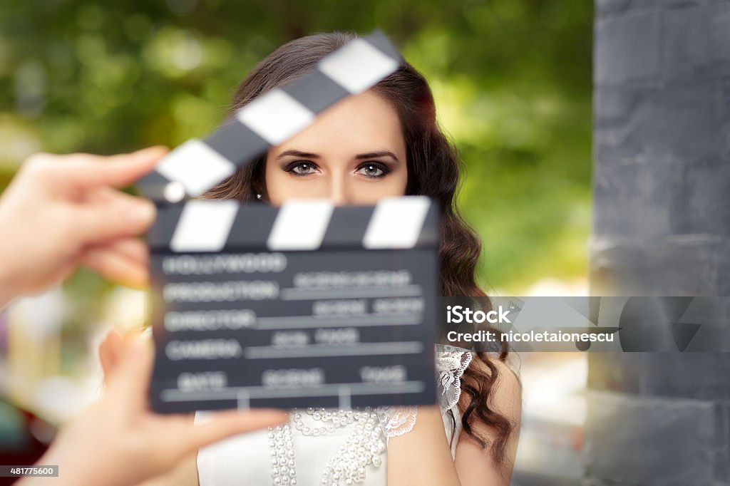 Élégante femme prête pour une séance photo - Photo de Actrice libre de droits