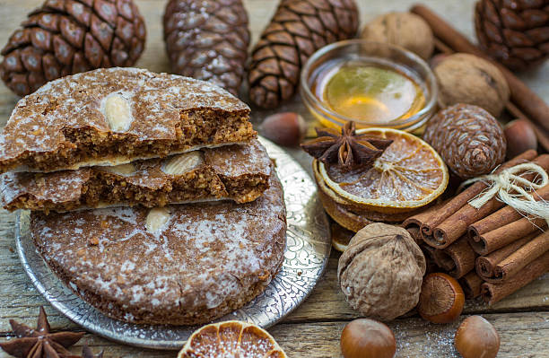 nuremberg es un tradicional de navidad pan de jengibre tratar - tarta de jengibre fotografías e imágenes de stock