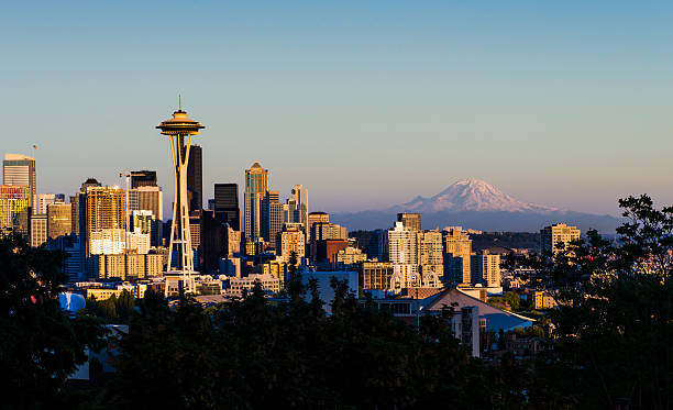 istock Beautiful Seattle in the Evening with Space Needle and Mt.Rainer 481807870