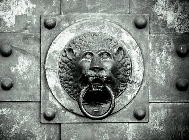 istock lion door knob 481879925