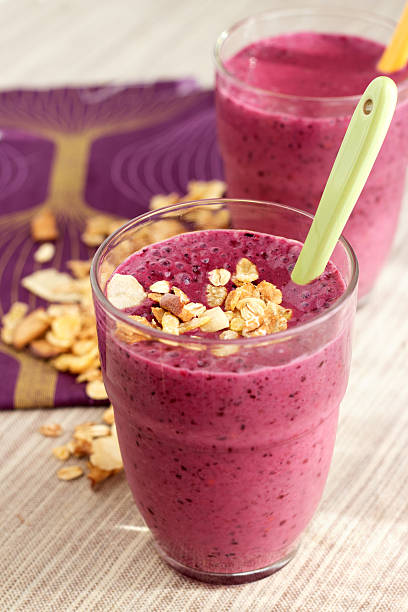 smoothie - vertical studio shot indoors pink zdjęcia i obrazy z banku zdjęć