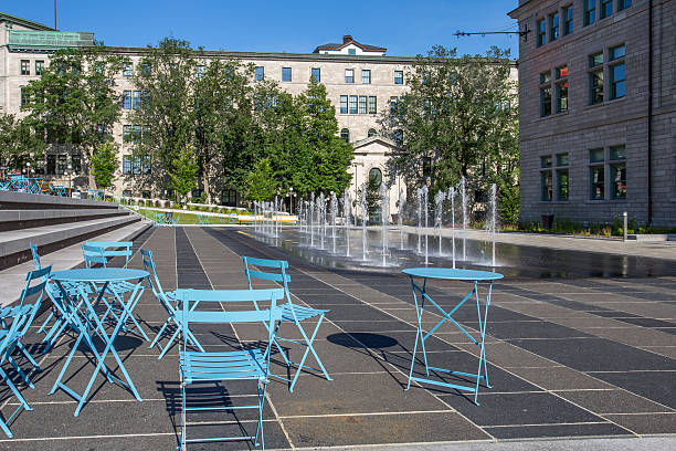 istock New place in front of City Hall Quebec 481890368