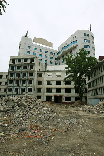 wysokie budynki demolition ośrodka - bombing city earthquake disaster zdjęcia i obrazy z banku zdjęć