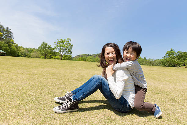 istock Japanese mother and child 481934966