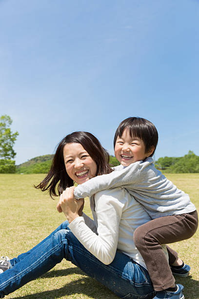 istock Japanese mother and child 481934968