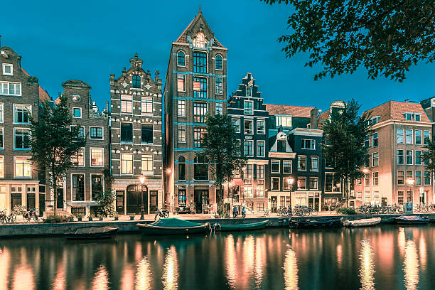 istock Night Amsterdam canal with dutch houses 481936700