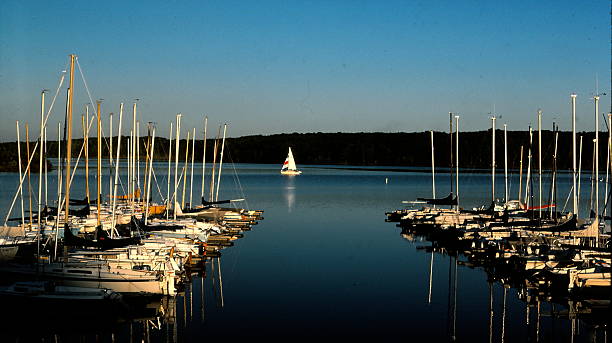 istock SUNSET  - LAKE  NOCKAMIXON,  PA 481962628