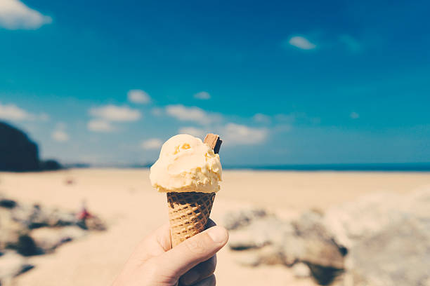istock Vintage Ice Cream at the seaside 481968338