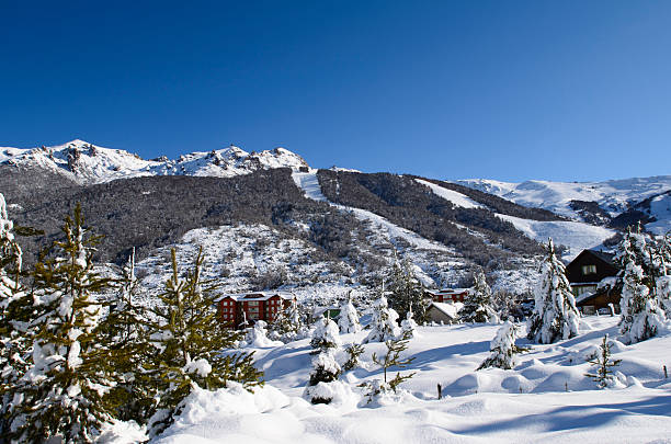 bariloche estância de esqui - bariloche imagens e fotografias de stock