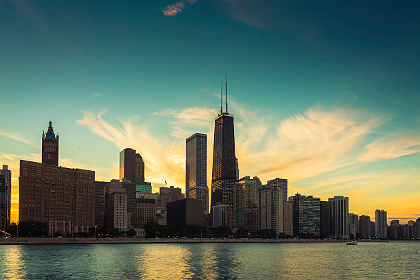 istock Silhouettes of Chicago Downtown 481975168