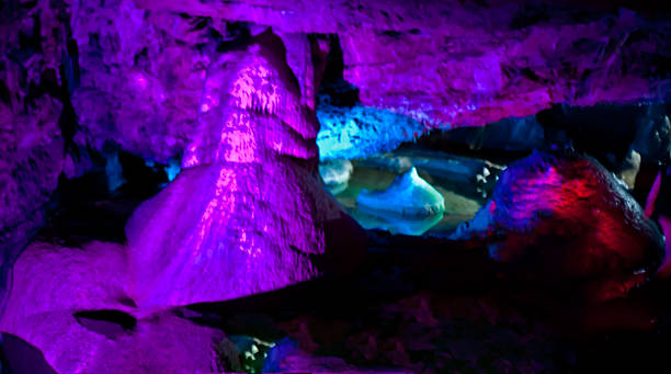 Cave - colorful Cave burrow somerset stock pictures, royalty-free photos & images