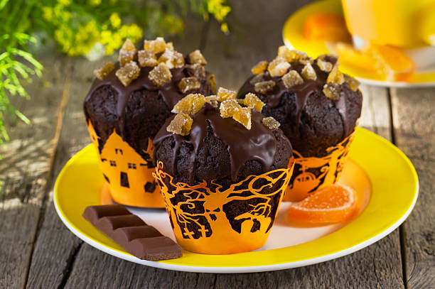 bolo de chocolate do dia das bruxas - healthy eating cake halloween seed - fotografias e filmes do acervo