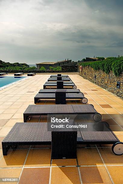 Atardecer Vehemente Foto de stock y más banco de imágenes de Agua - Agua, Aire libre, Al lado de la piscina