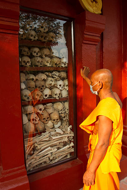 仏教僧のワット thmei （カンボジア、シェムリアップ） - cambodia monk buddhism angkor wat ストックフォトと画像