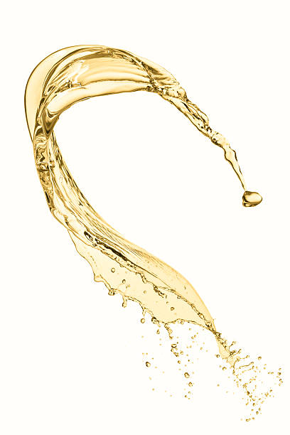 istock splash of white wine 481986316