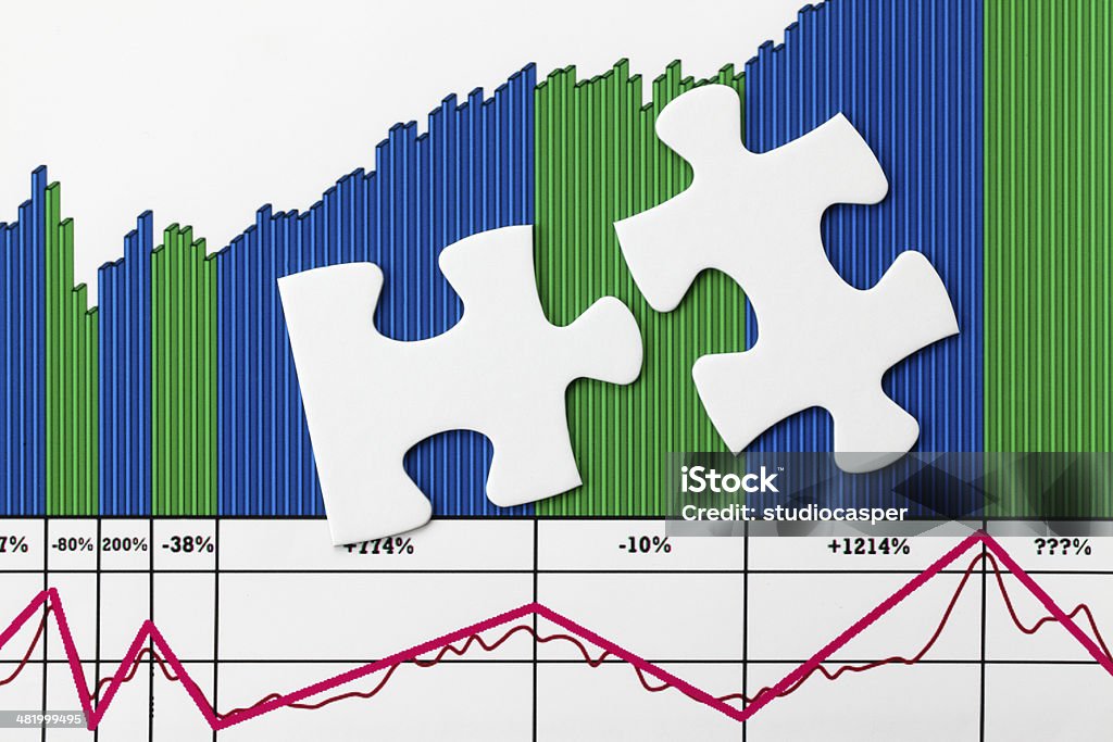 グラフとパズルのピース - つながりのロイヤリティフリーストックフォト