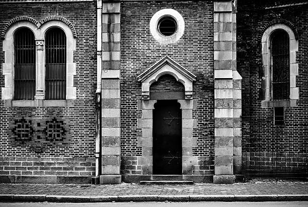 istock Church Antique Leaded Window 482003322